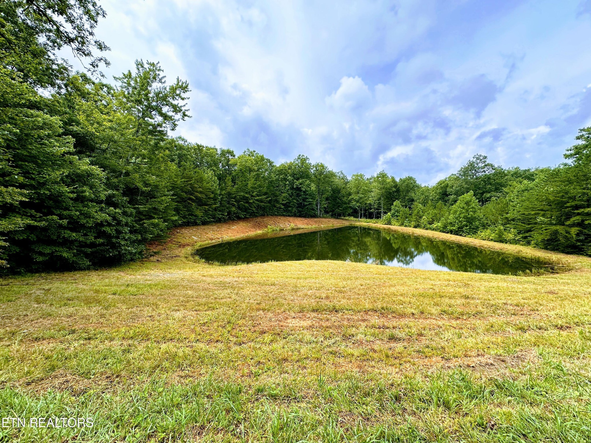 Photo 1 of 8 — 12 Falling Leaf Rd, Jamestown, TN 38556