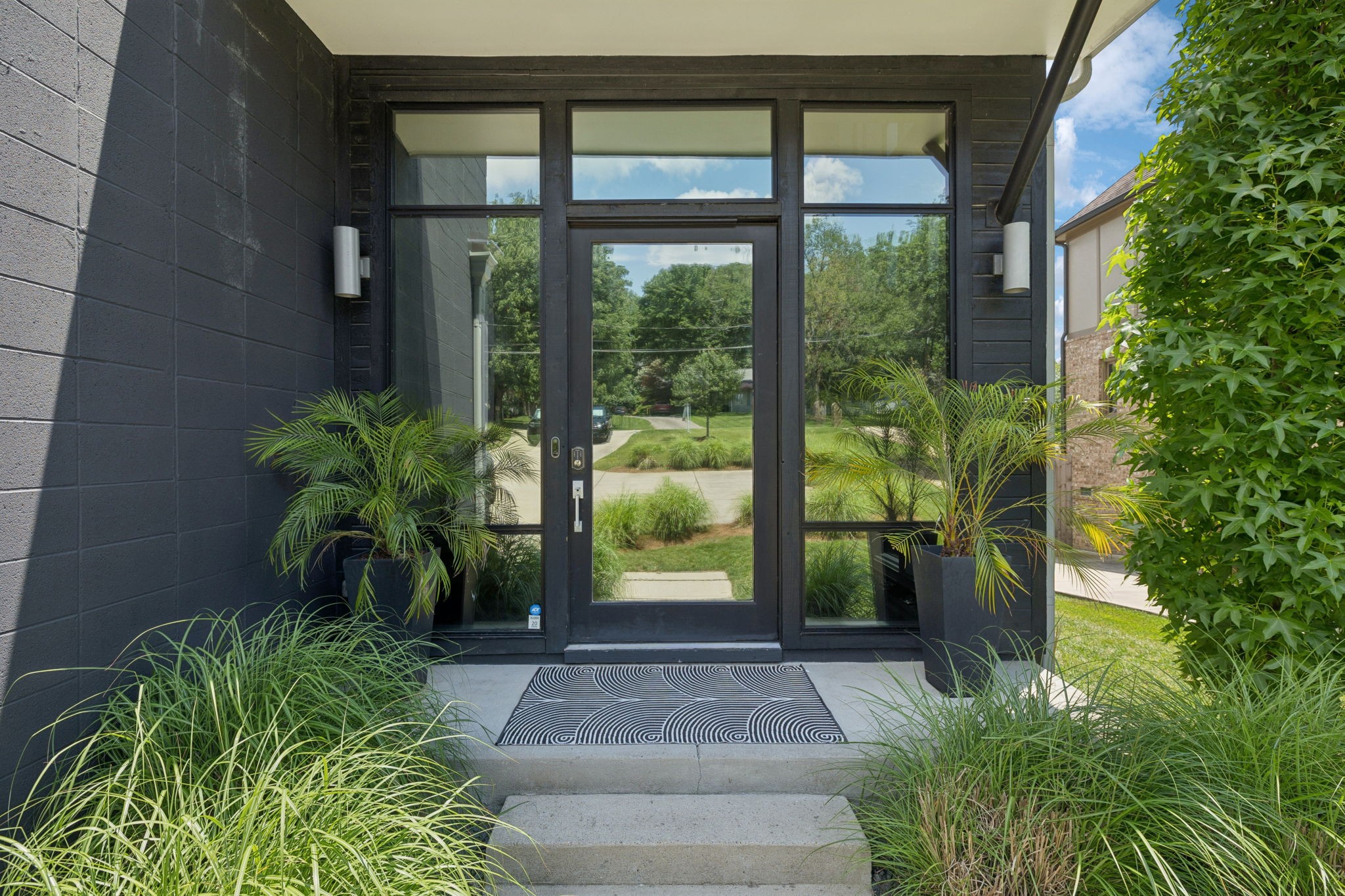 4506 Belmont Park Ter