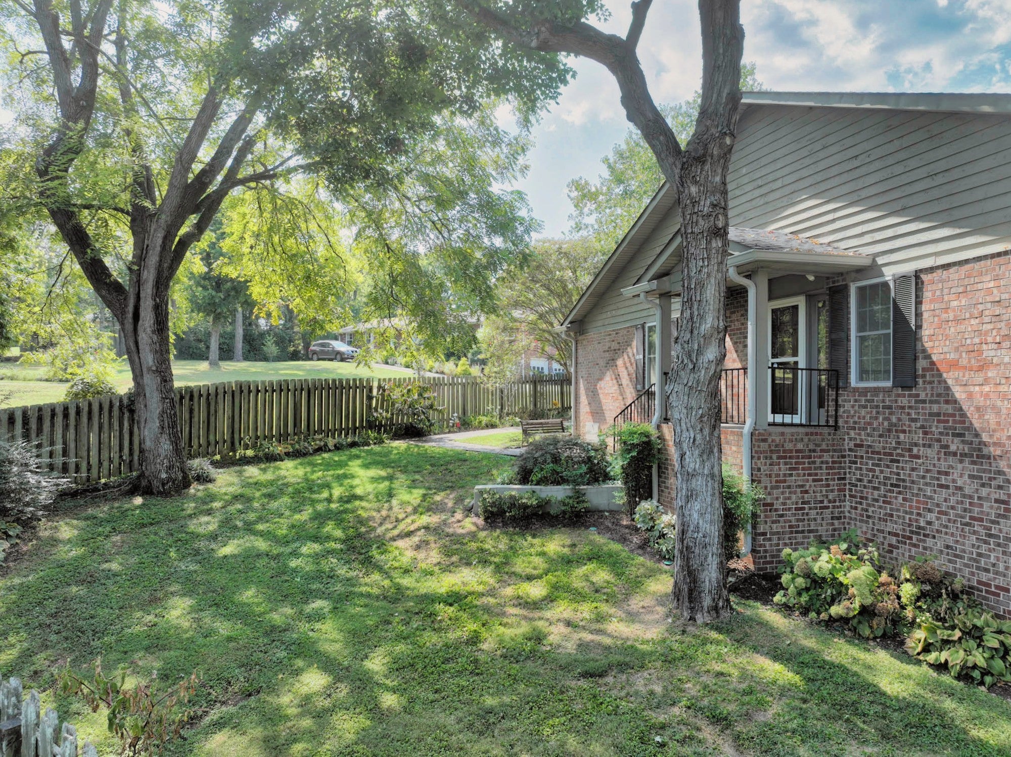 325 Autumn Chase Dr