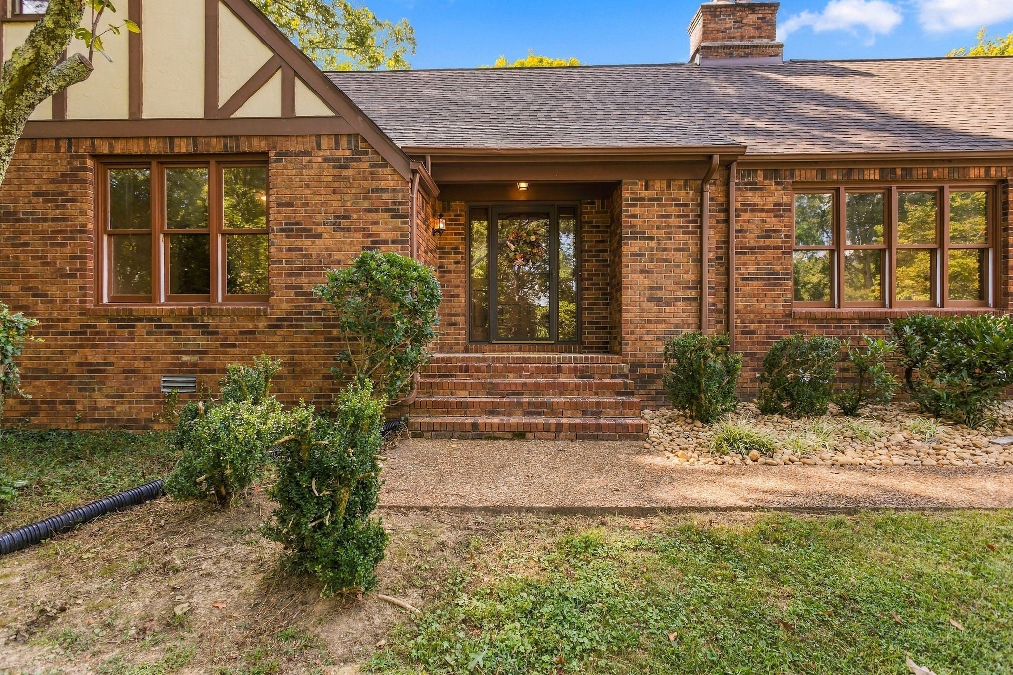 904 Westside Dr