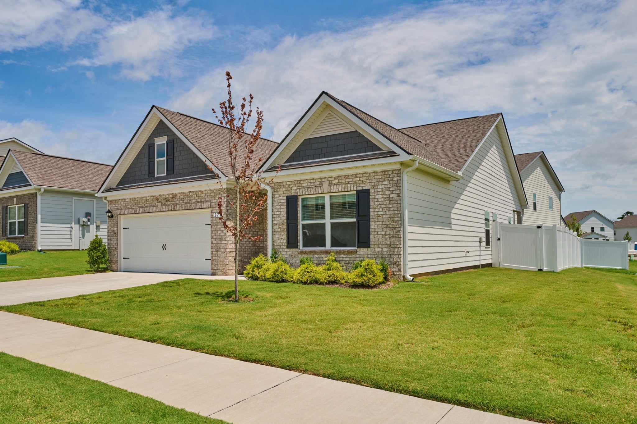 220 Summerlin Dr