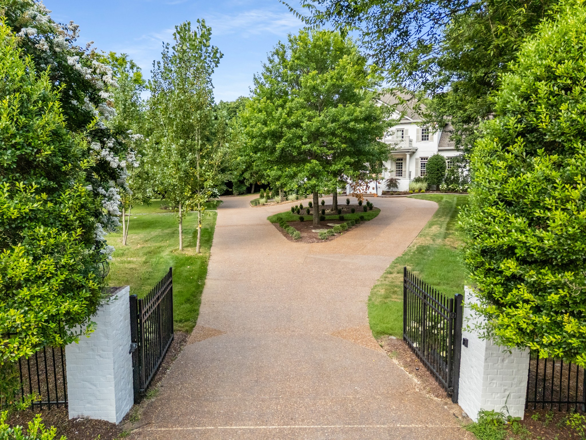 1115 Wilson Pike
