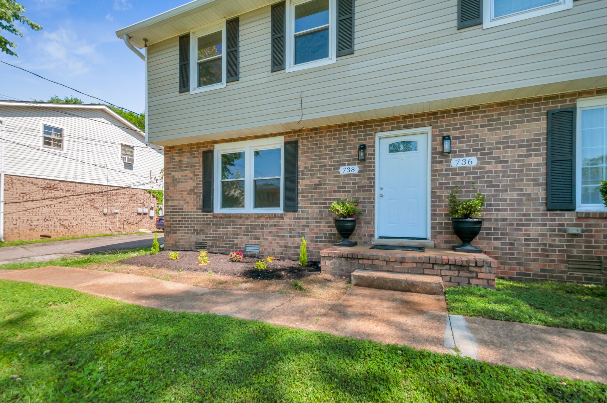 738 McPherson Dr