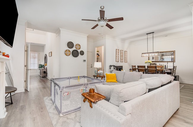 3058 Wiltshire Park Pl