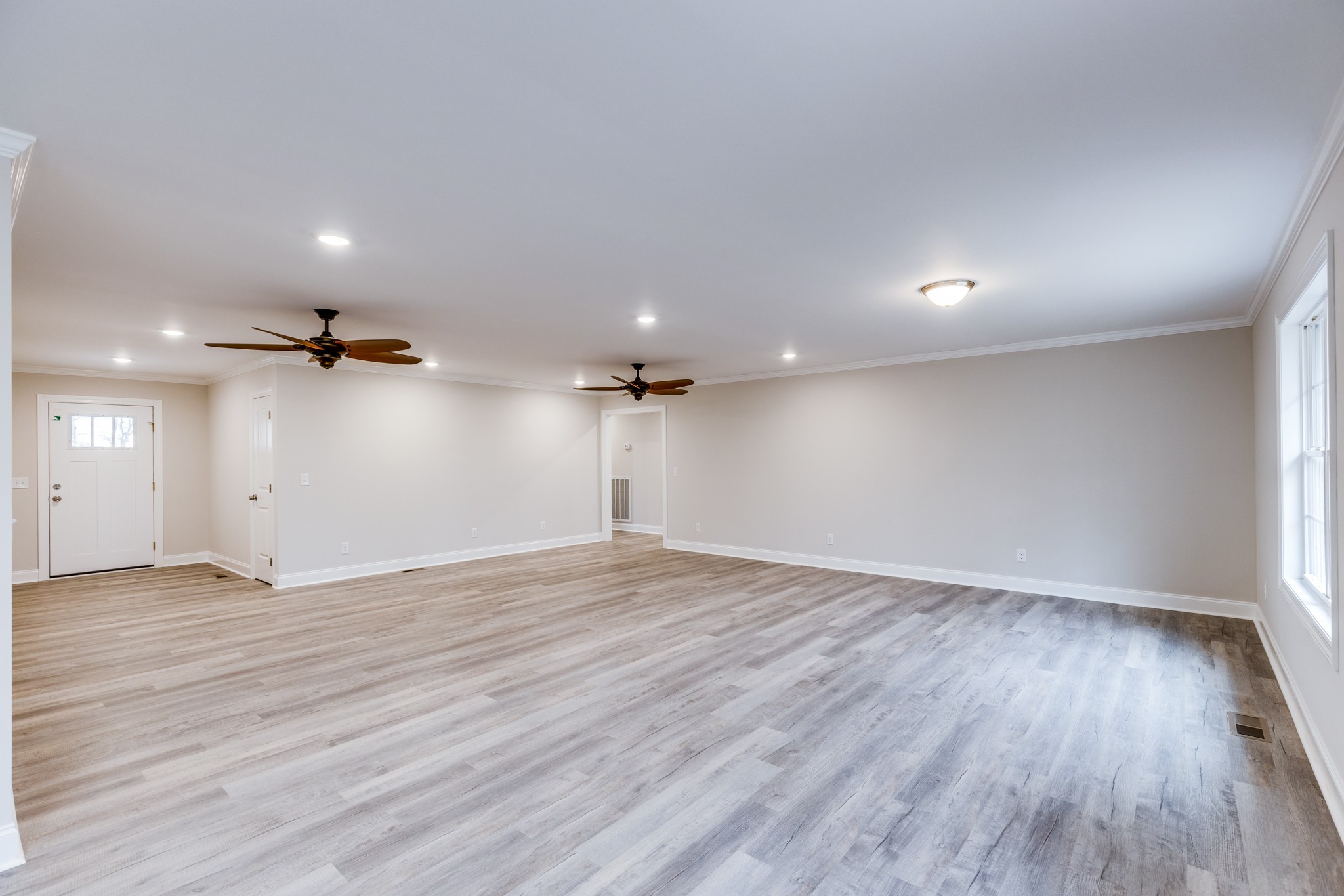 124 Lookout Ln