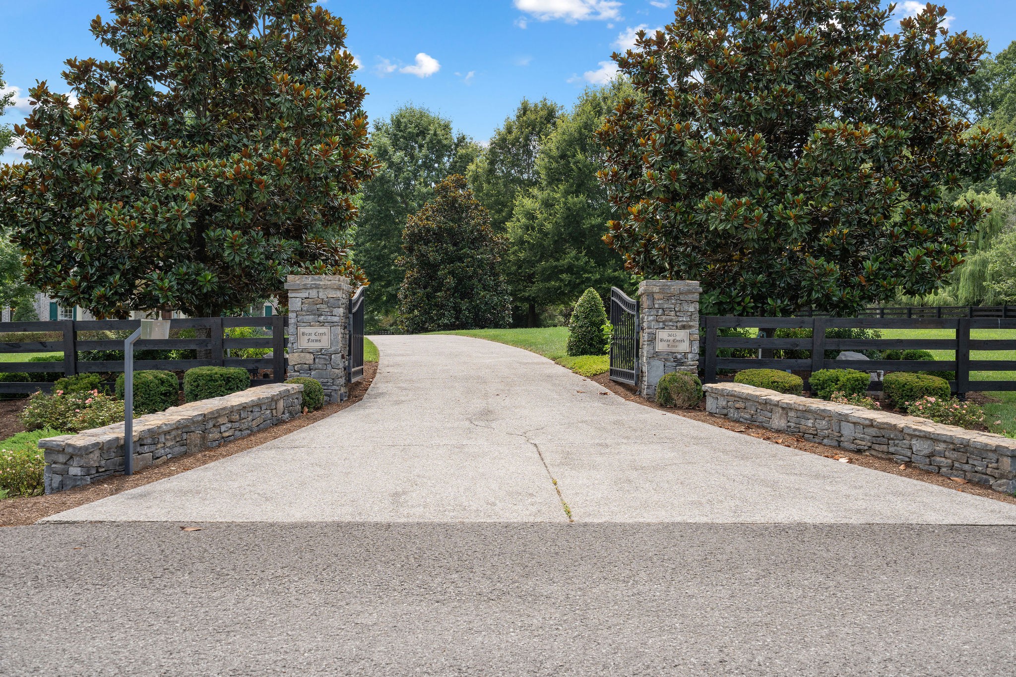 3615 Bear Creek Ln