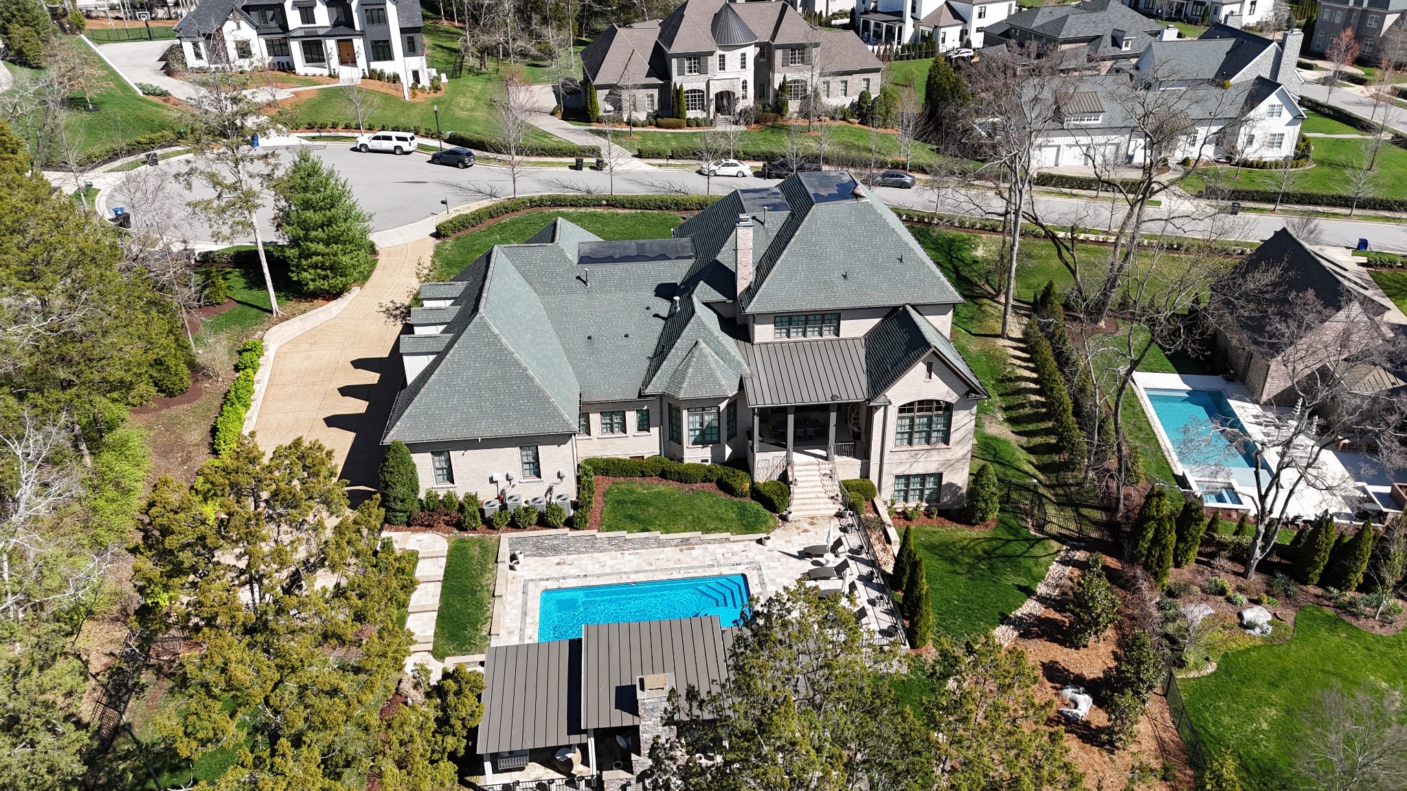 305 Lockhart Ct