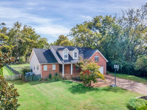 2812 Curacao Ln Thompsons Station TN 37179