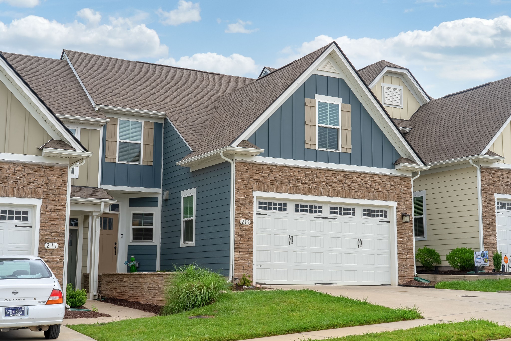 215 S Downs Cir