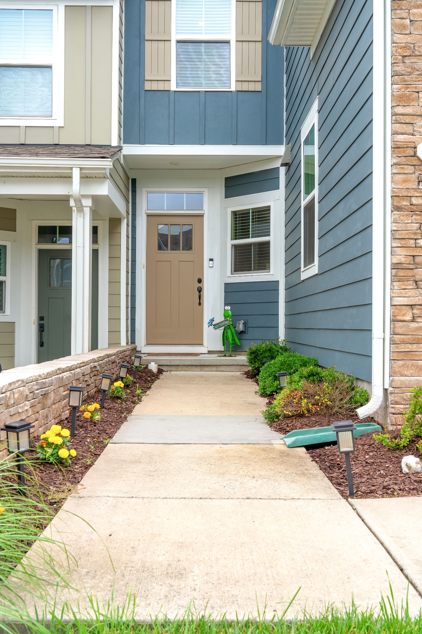 215 S Downs Cir