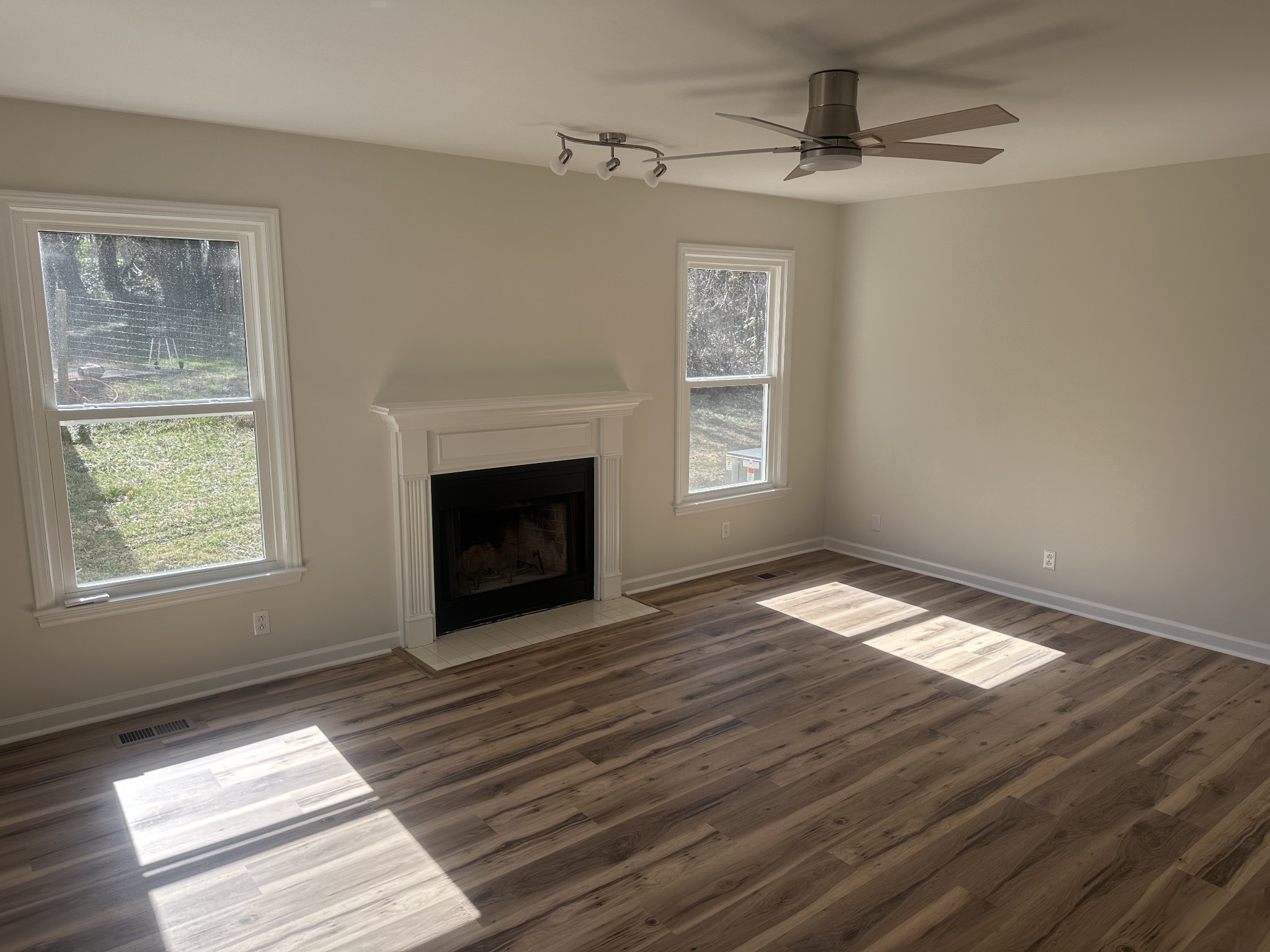 1010 Silver Point Dr