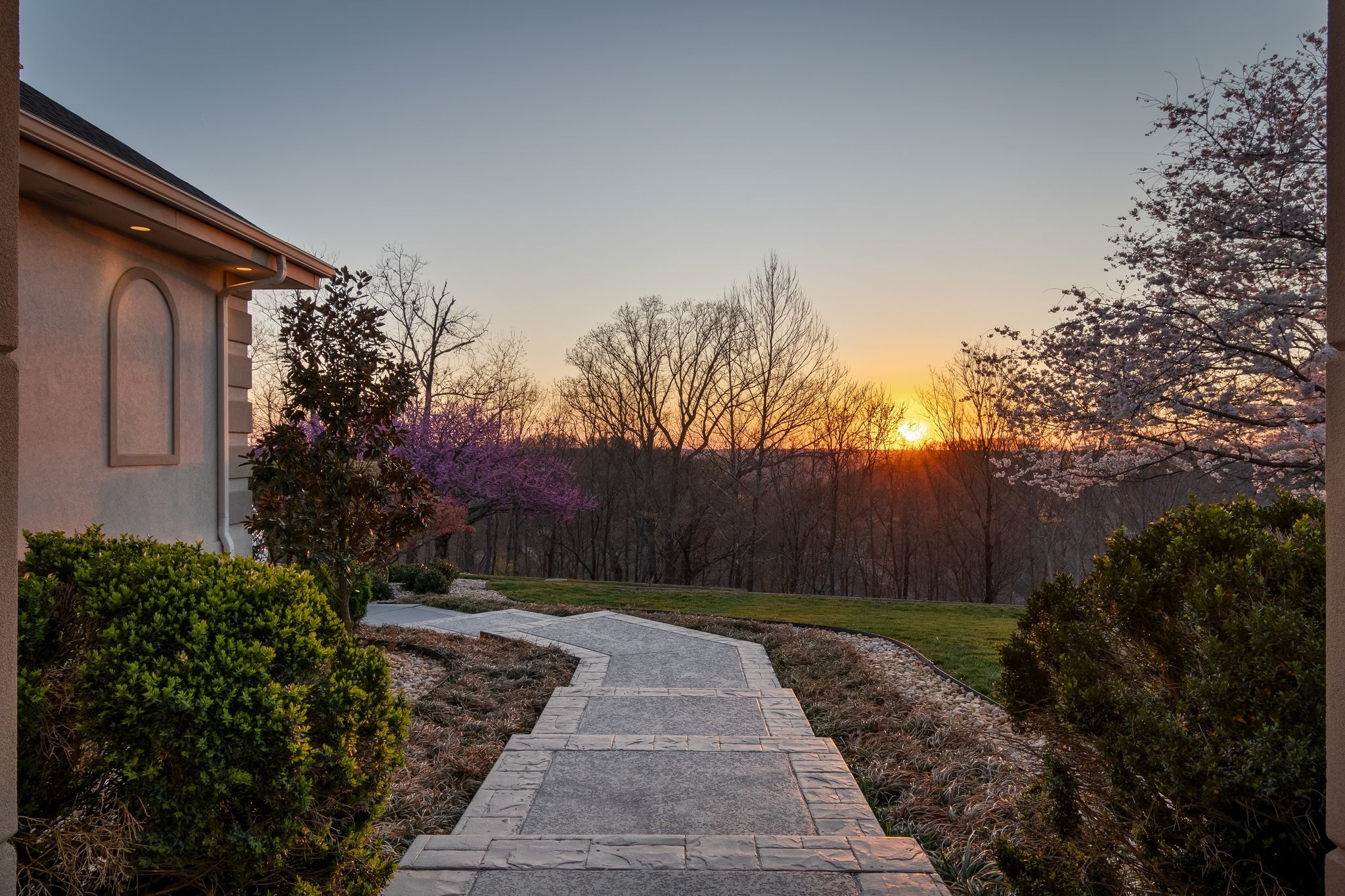 720 Valhalla Ln