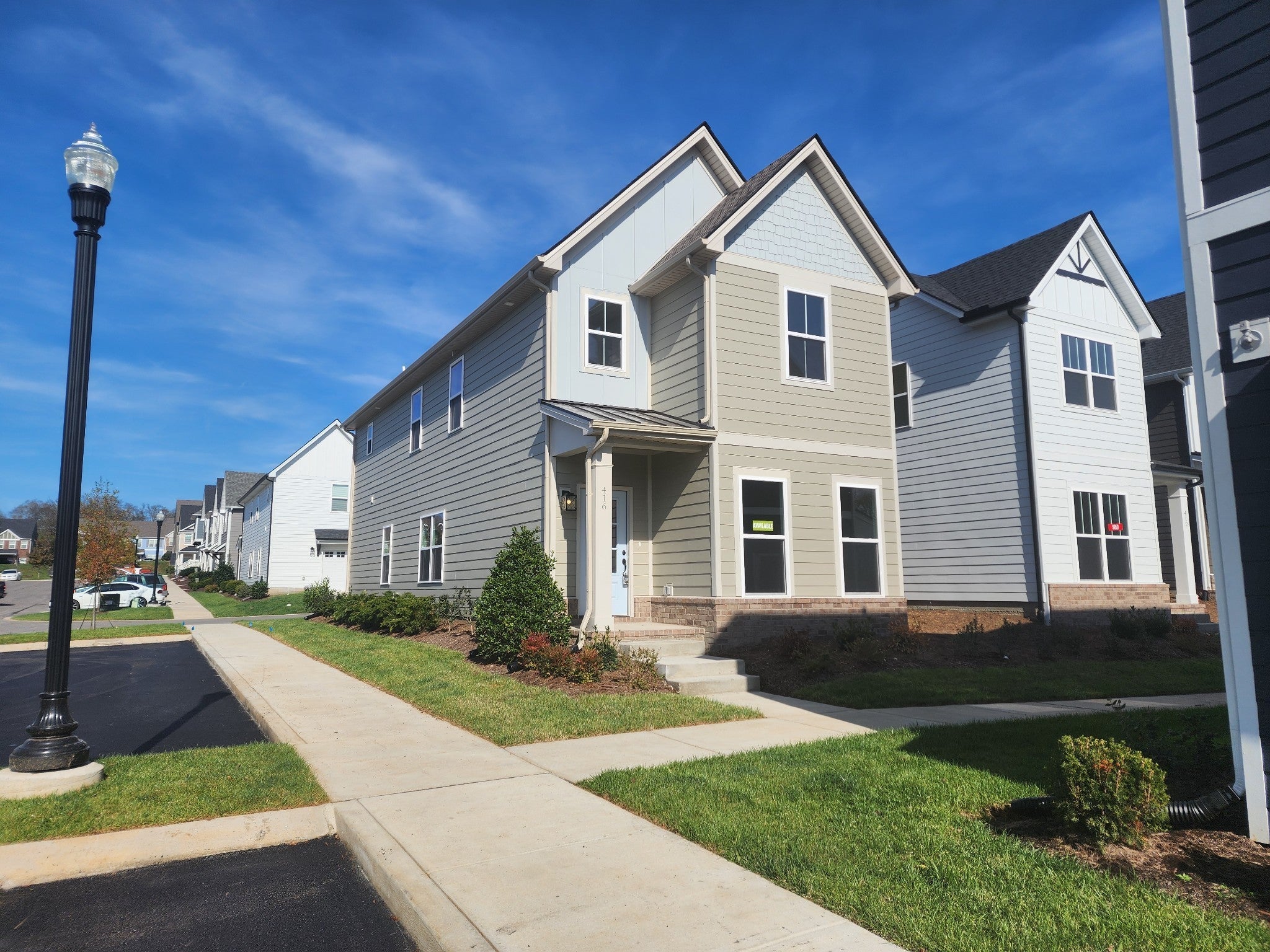 416 Queen Ln