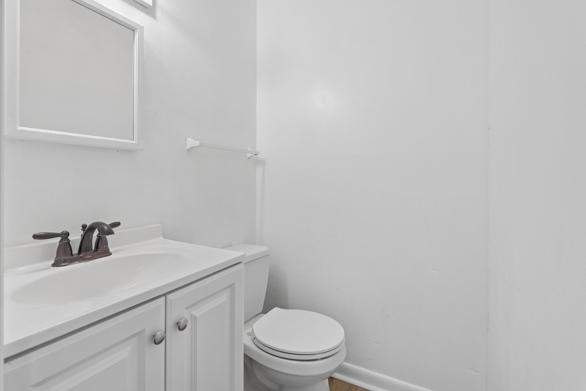 550 Harding Pl B105