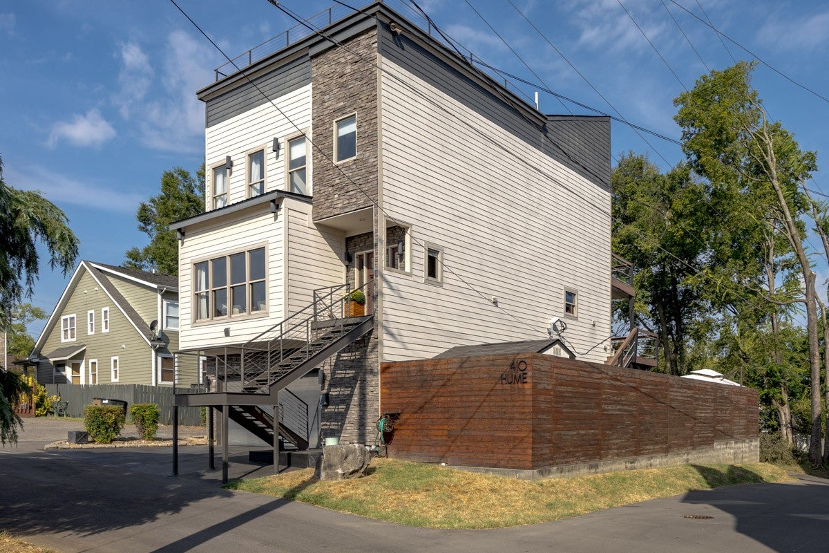 410 Hume St
