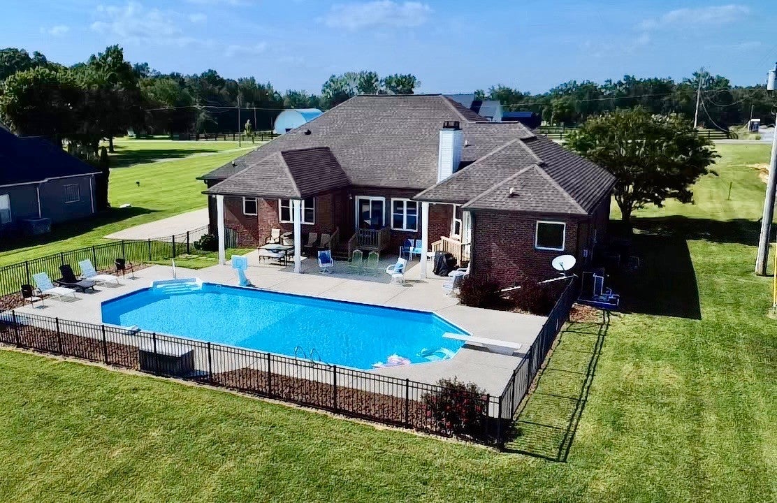 419 W Hester Rd