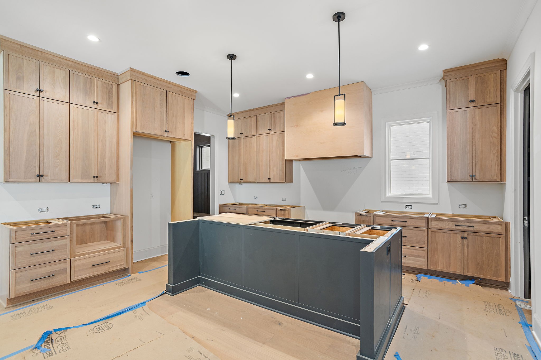 4153 Outer Dr