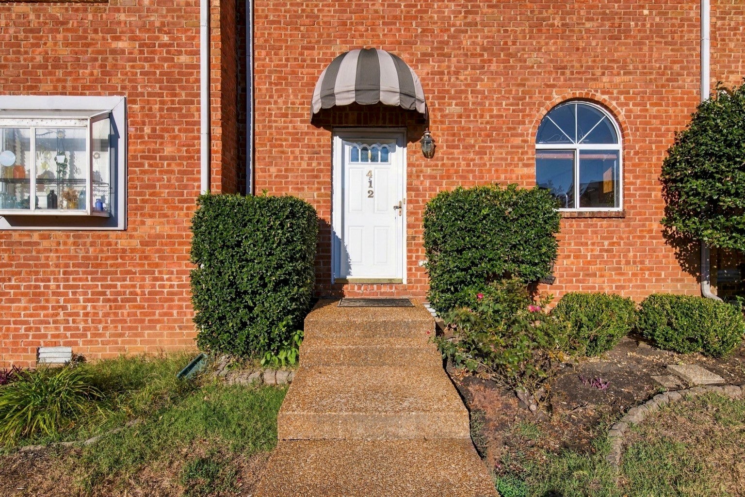 412 Leisure Ln