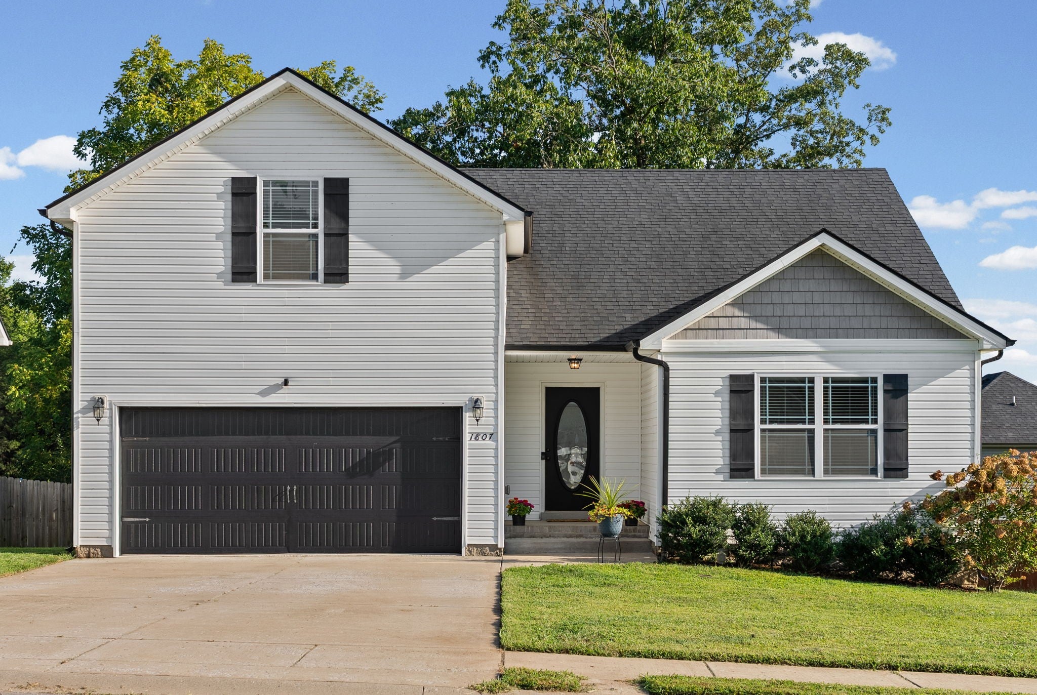 1807 Rains Rd