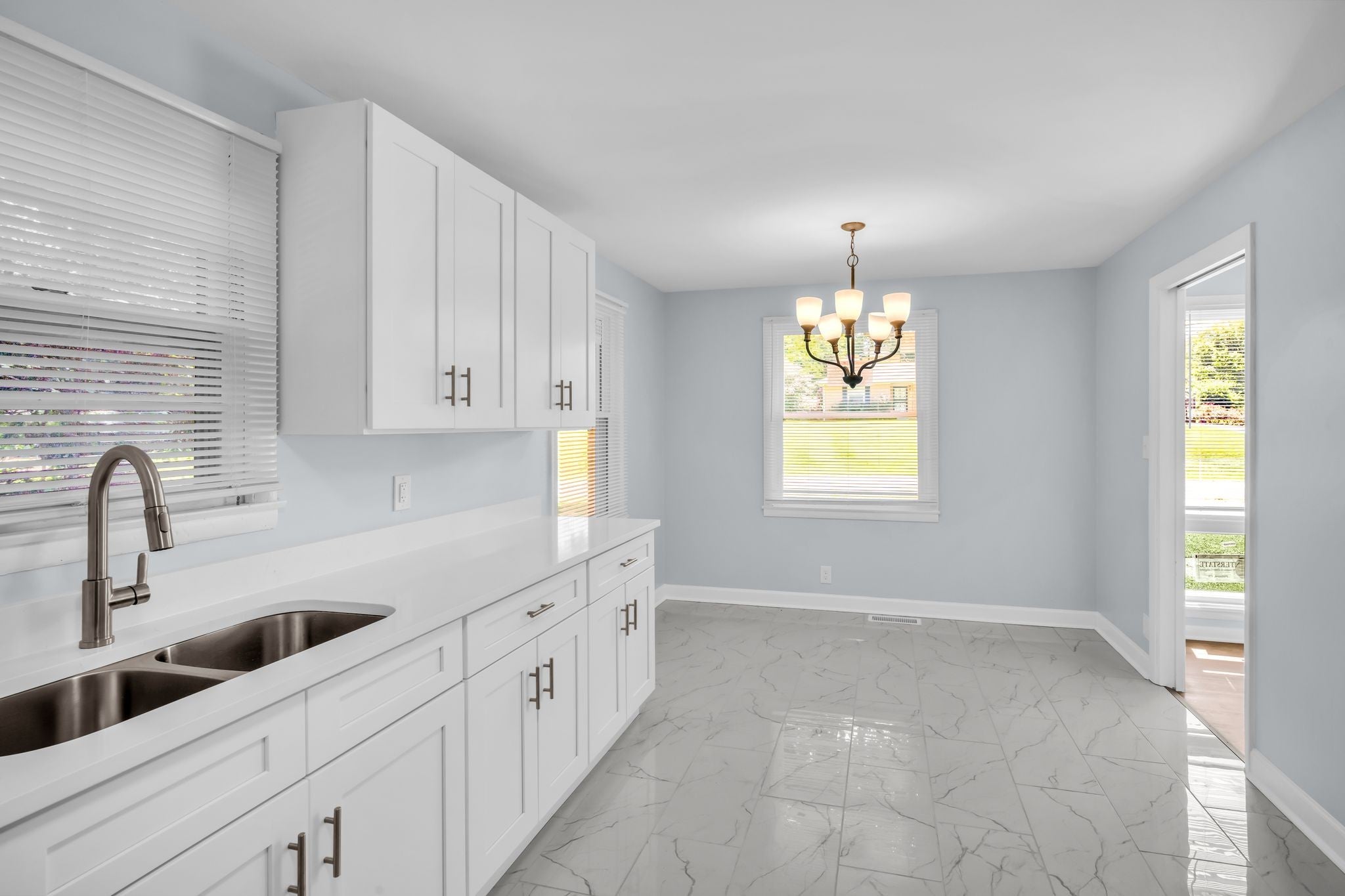 108 Meadowbrook Dr
