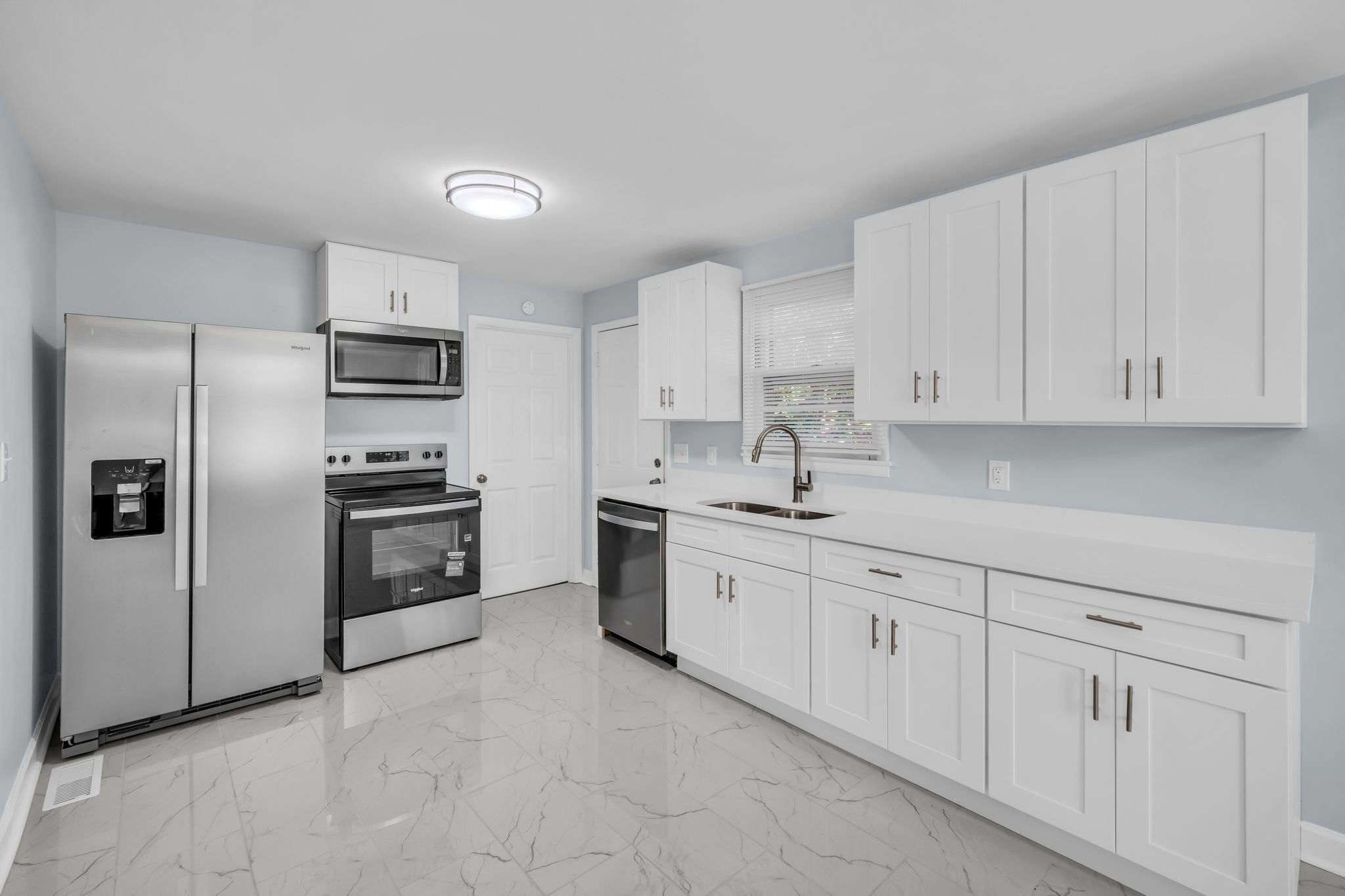 108 Meadowbrook Dr