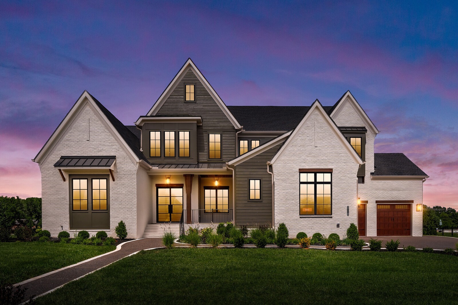 527 Divine Ct