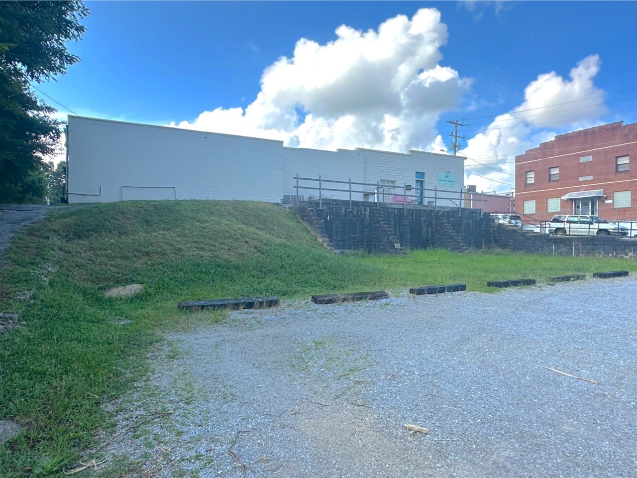 213 N Church St
