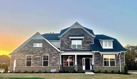 323 Harvest Point Blvd Spring Hill TN 37174