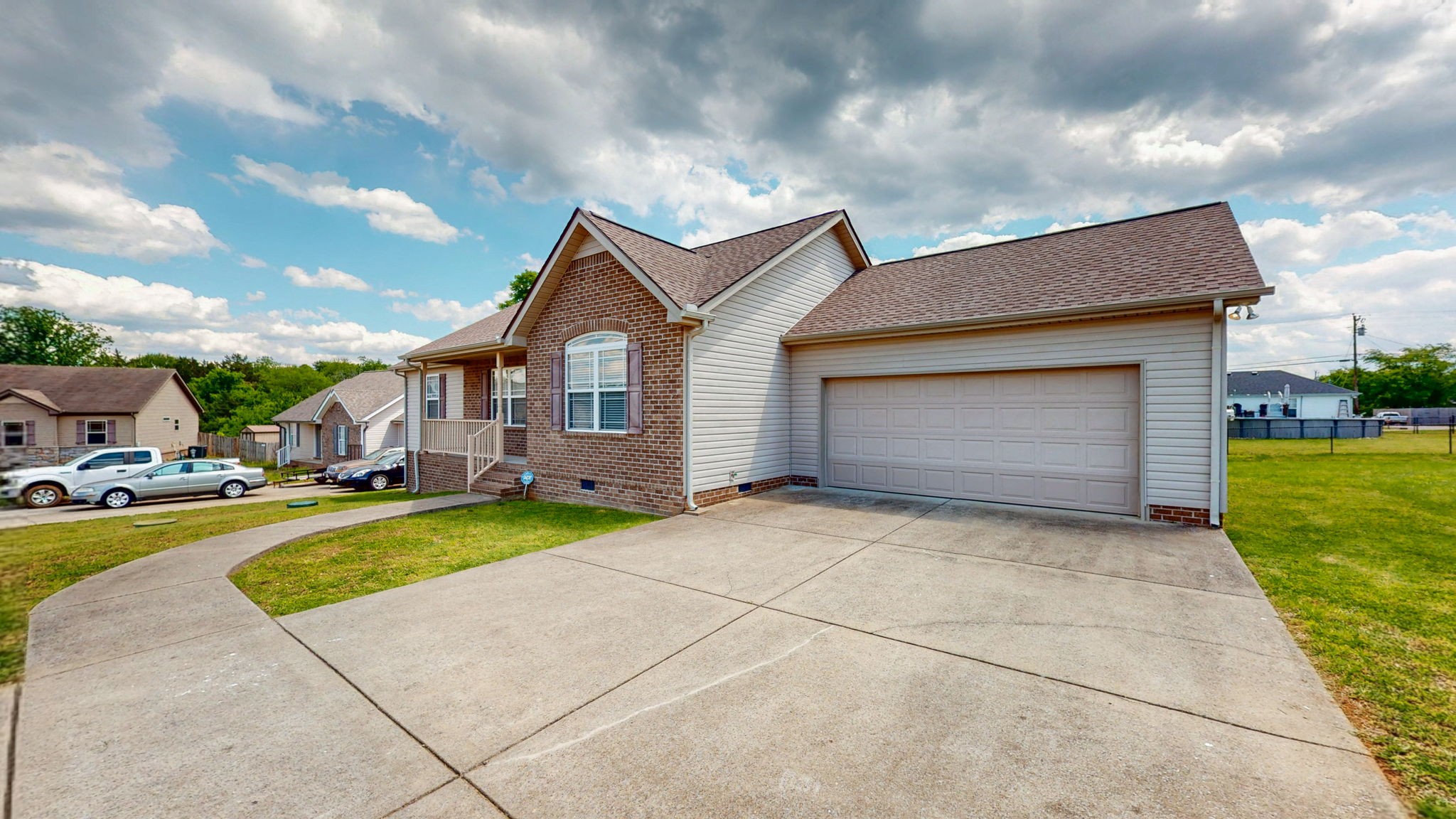 1009 Halverson Dr