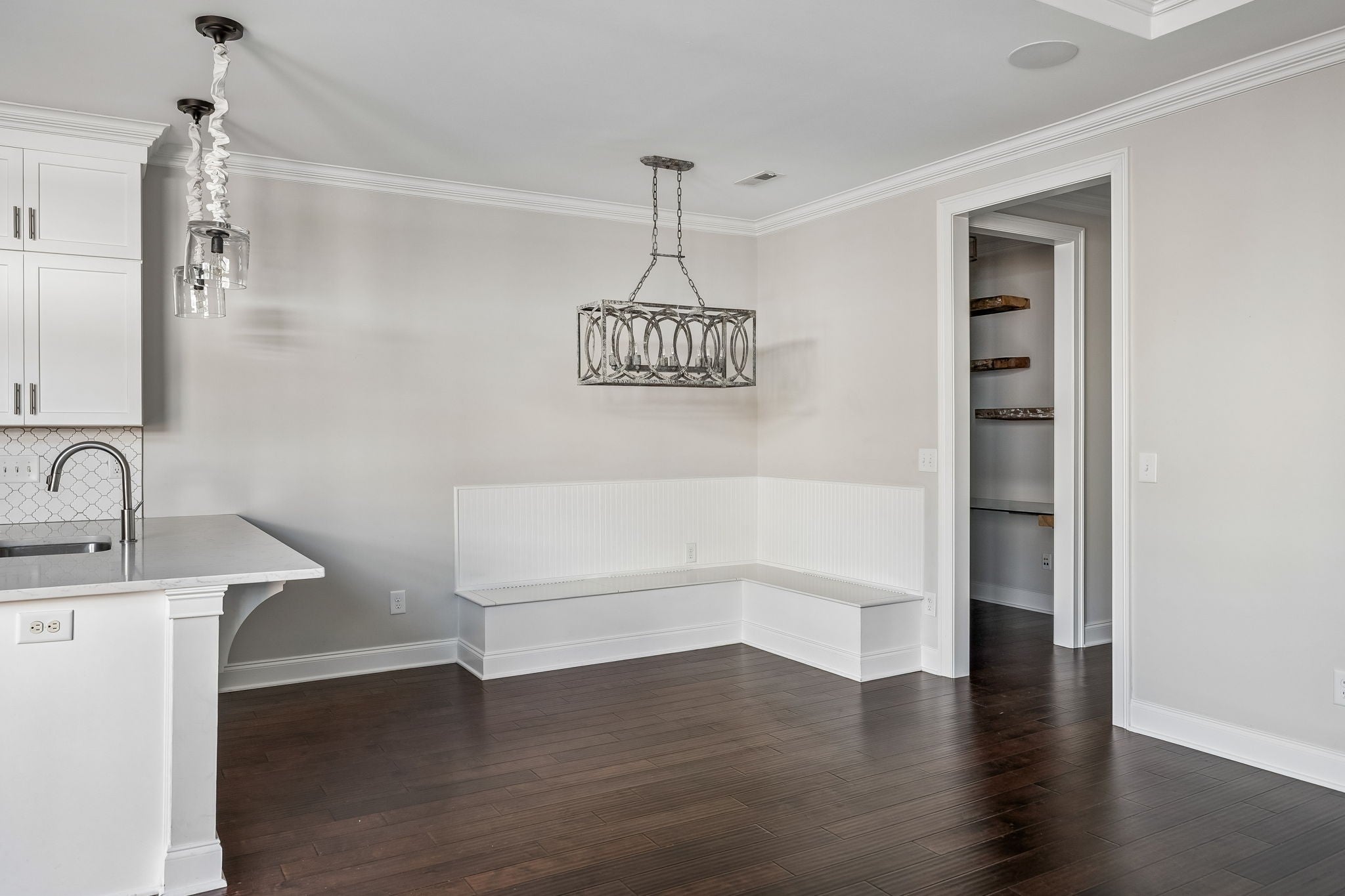 4043 Tomich Dr