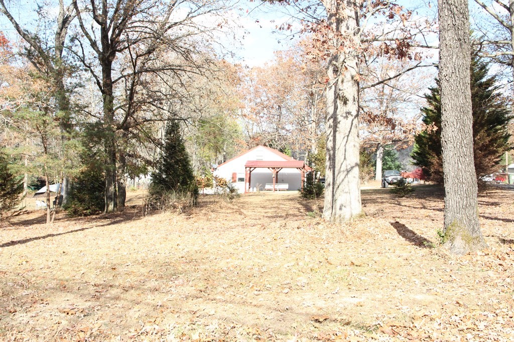 214 Holiday Ln