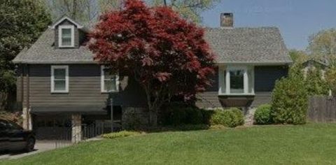 Photo of 115 W Watkins Street, Lookout Mountain, TN 37350 (MLS # 3164769)