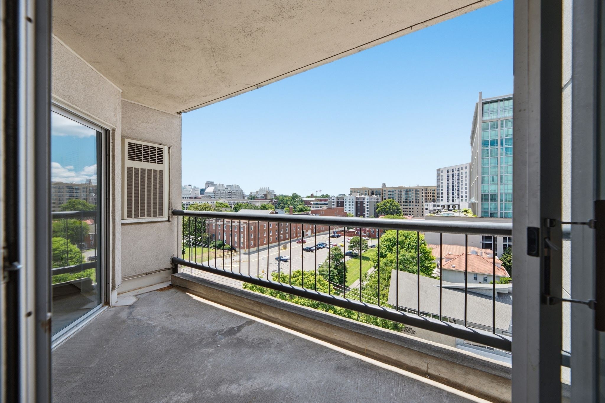 900 19th Ave S 1001
