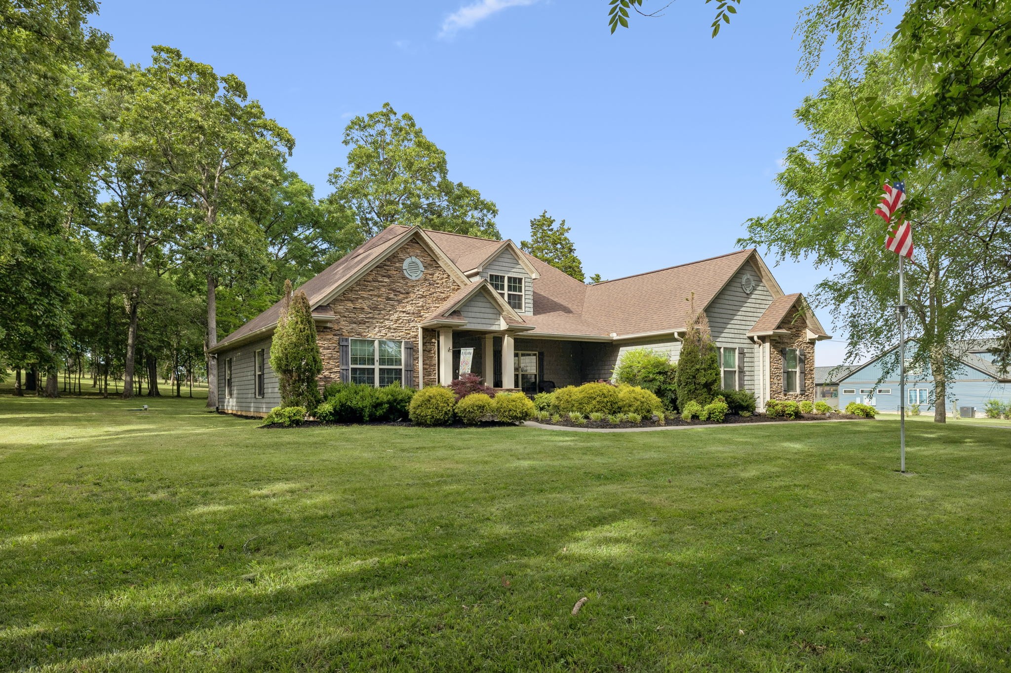 463 Carver Ln