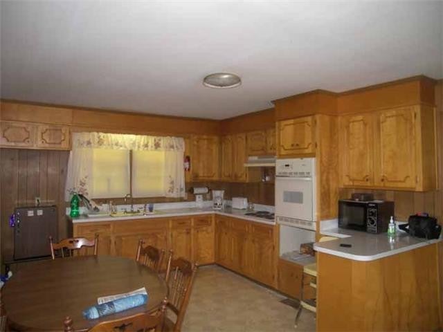 604 Hillview Dr