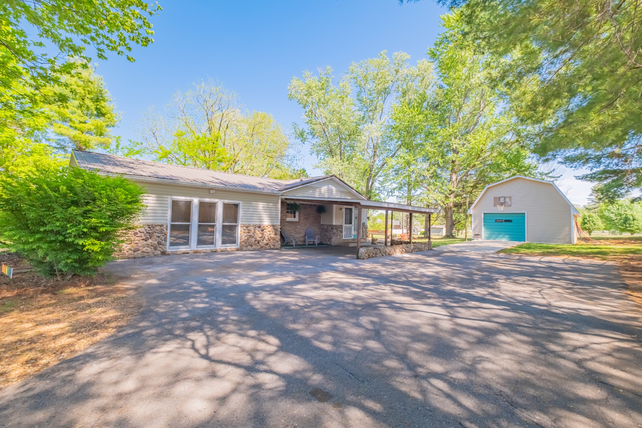 639 Sunburst Dr
