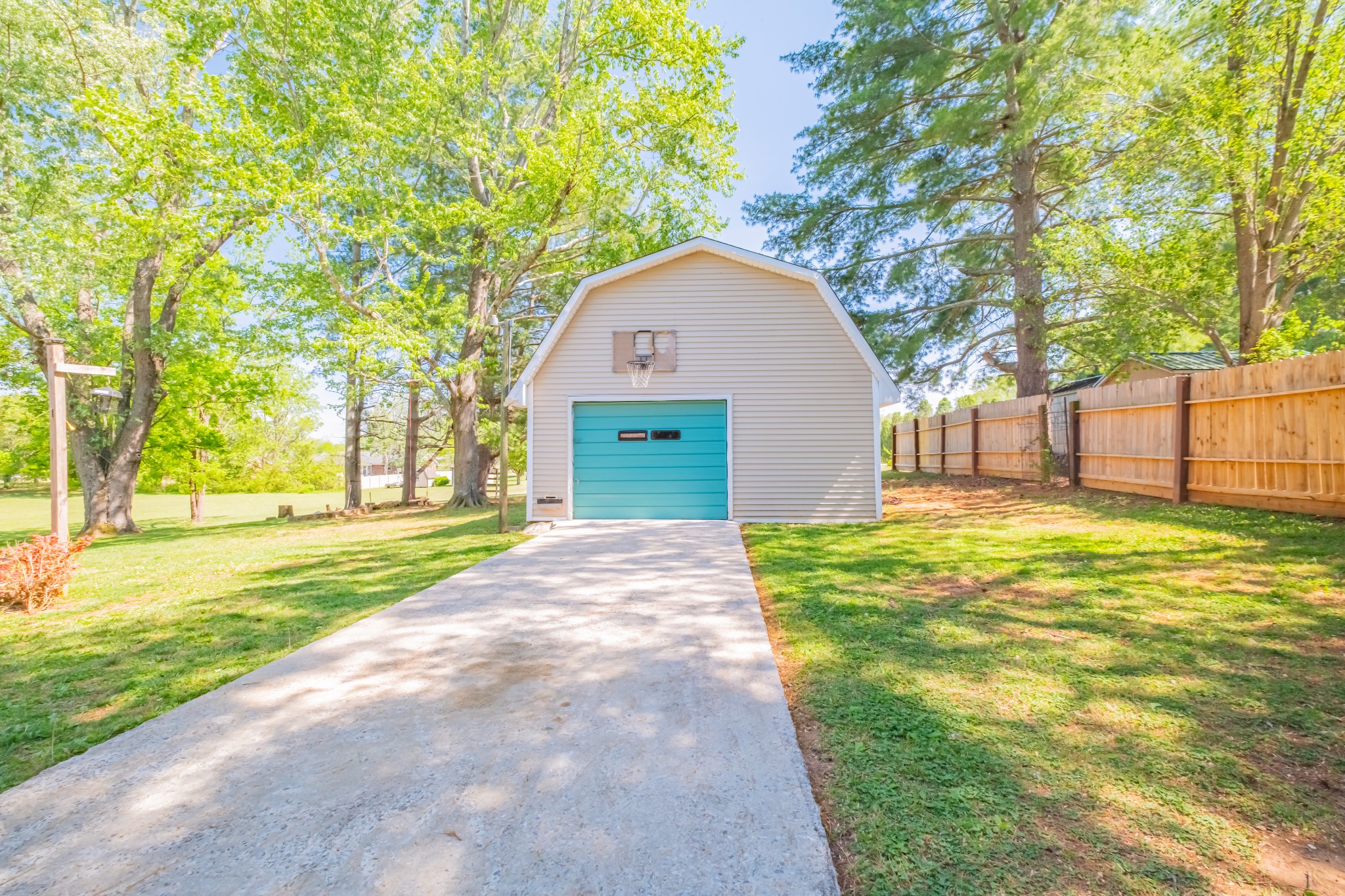 639 Sunburst Dr