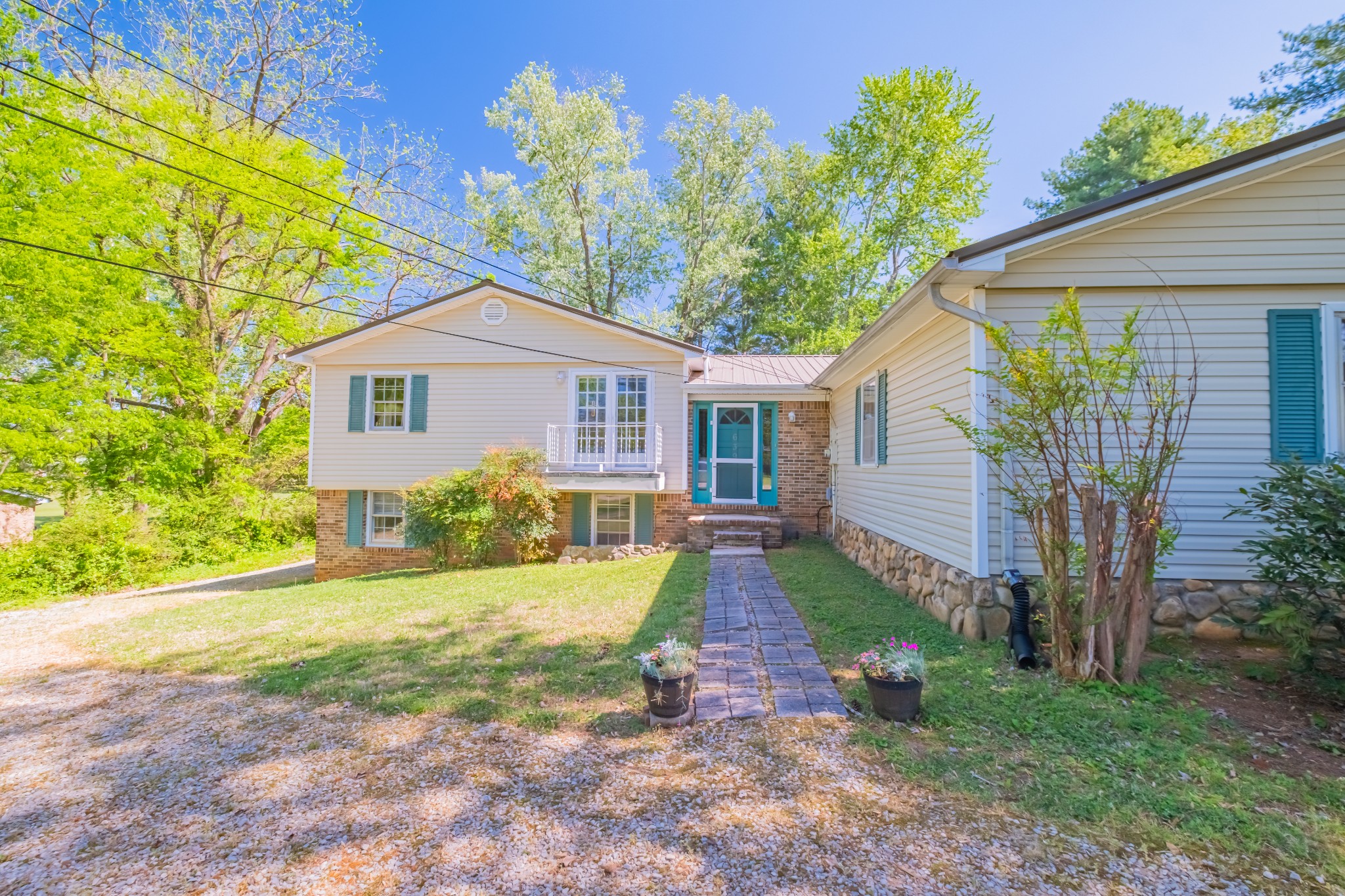 639 Sunburst Dr