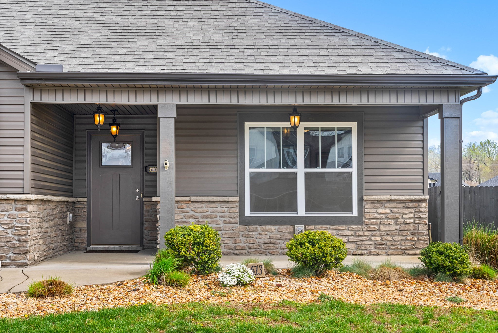 613 Bassett Ln