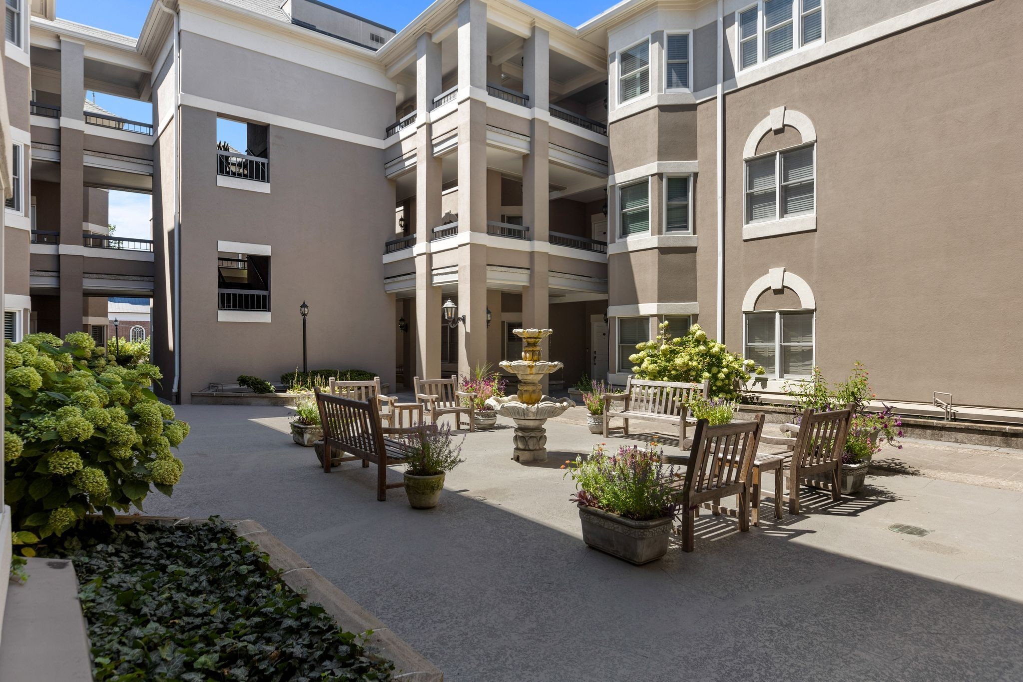 3818 West End Ave 103