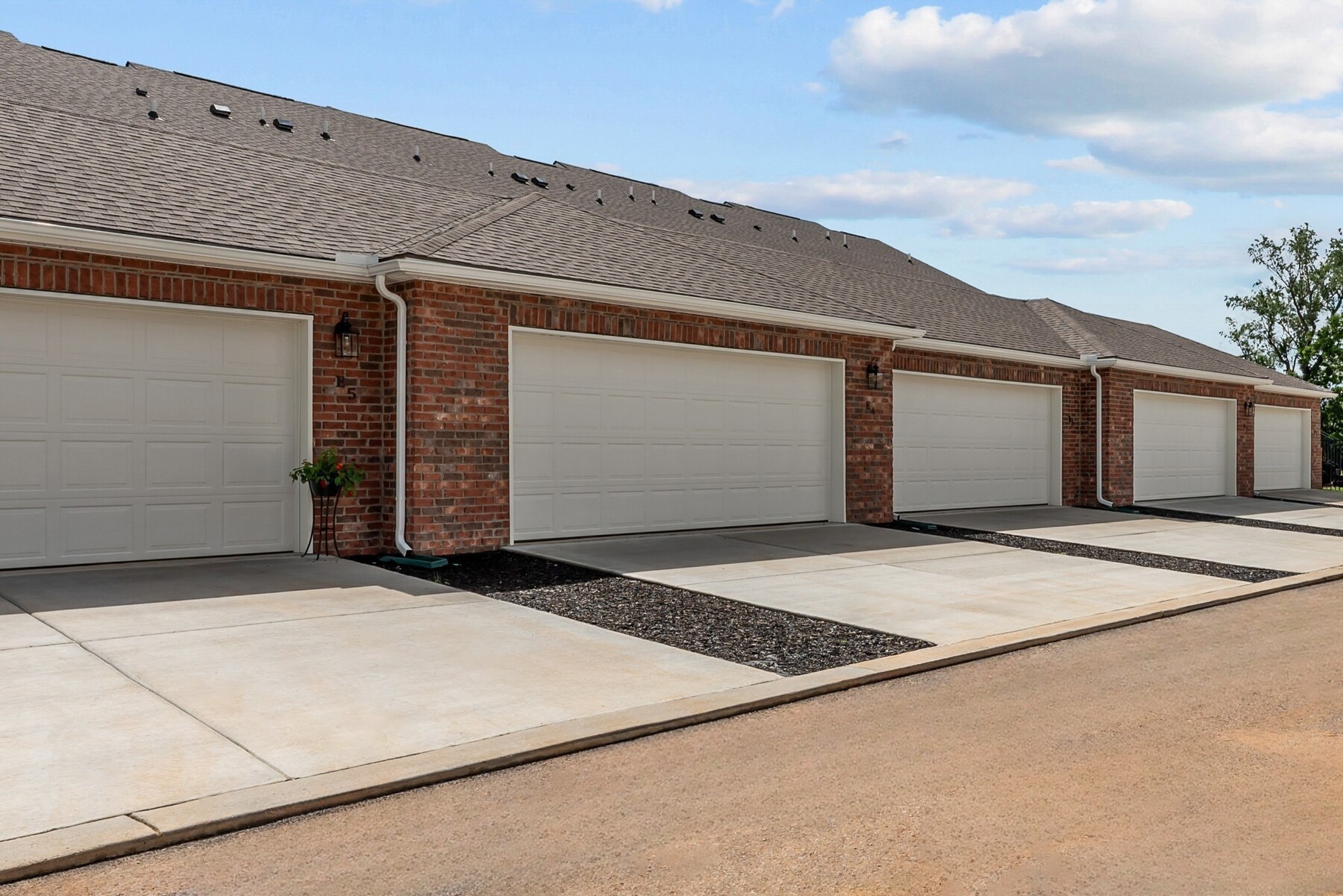 2900 Suzanne Landon Drive