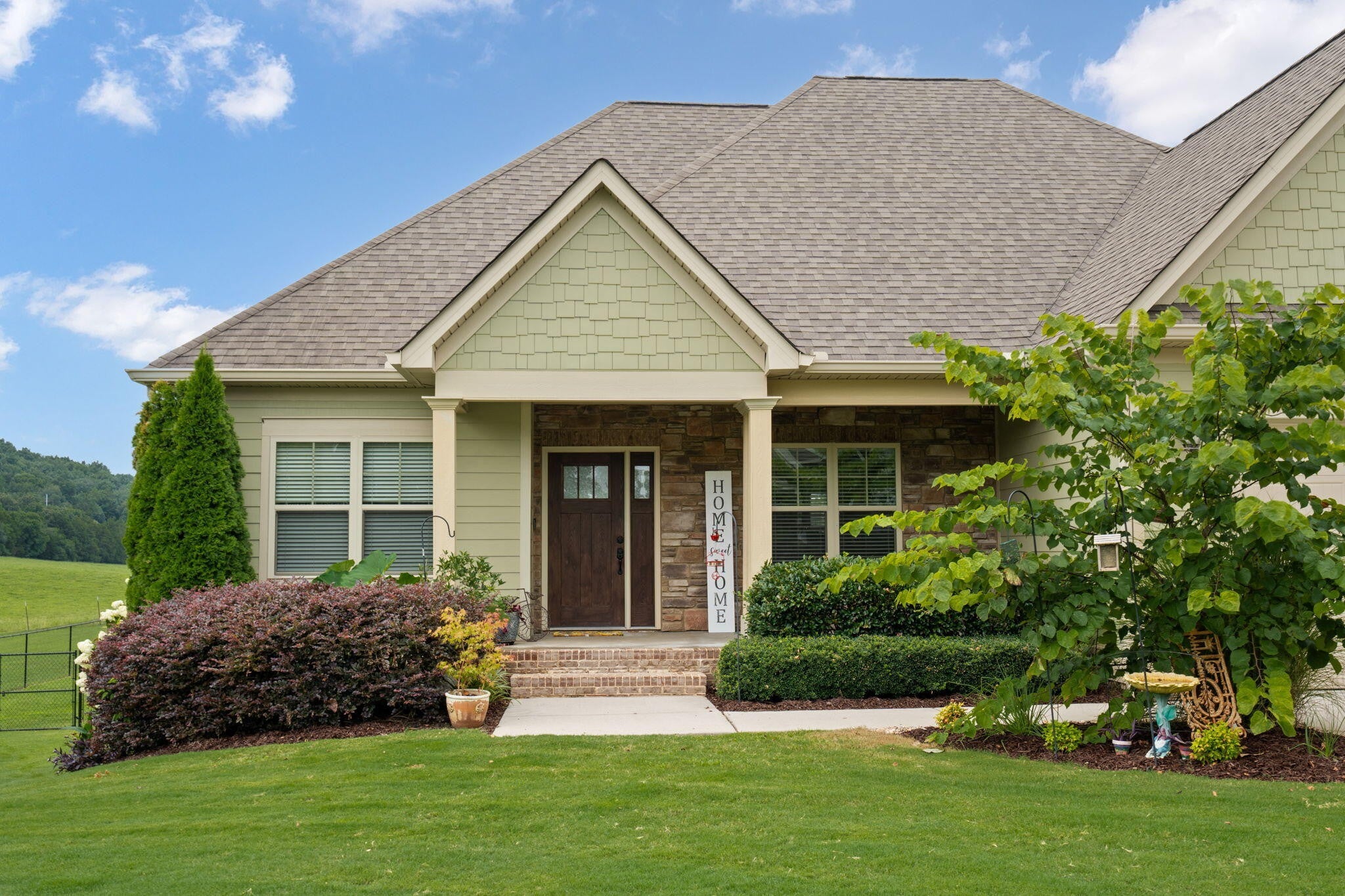 112 Keystone Drive NE