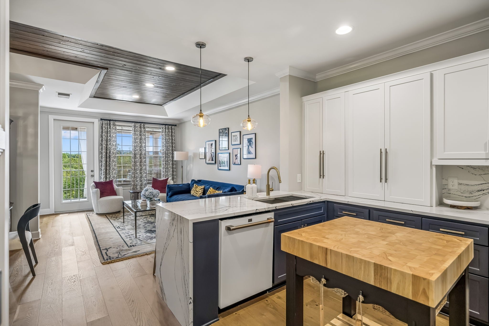 309 Seven Springs Way 403