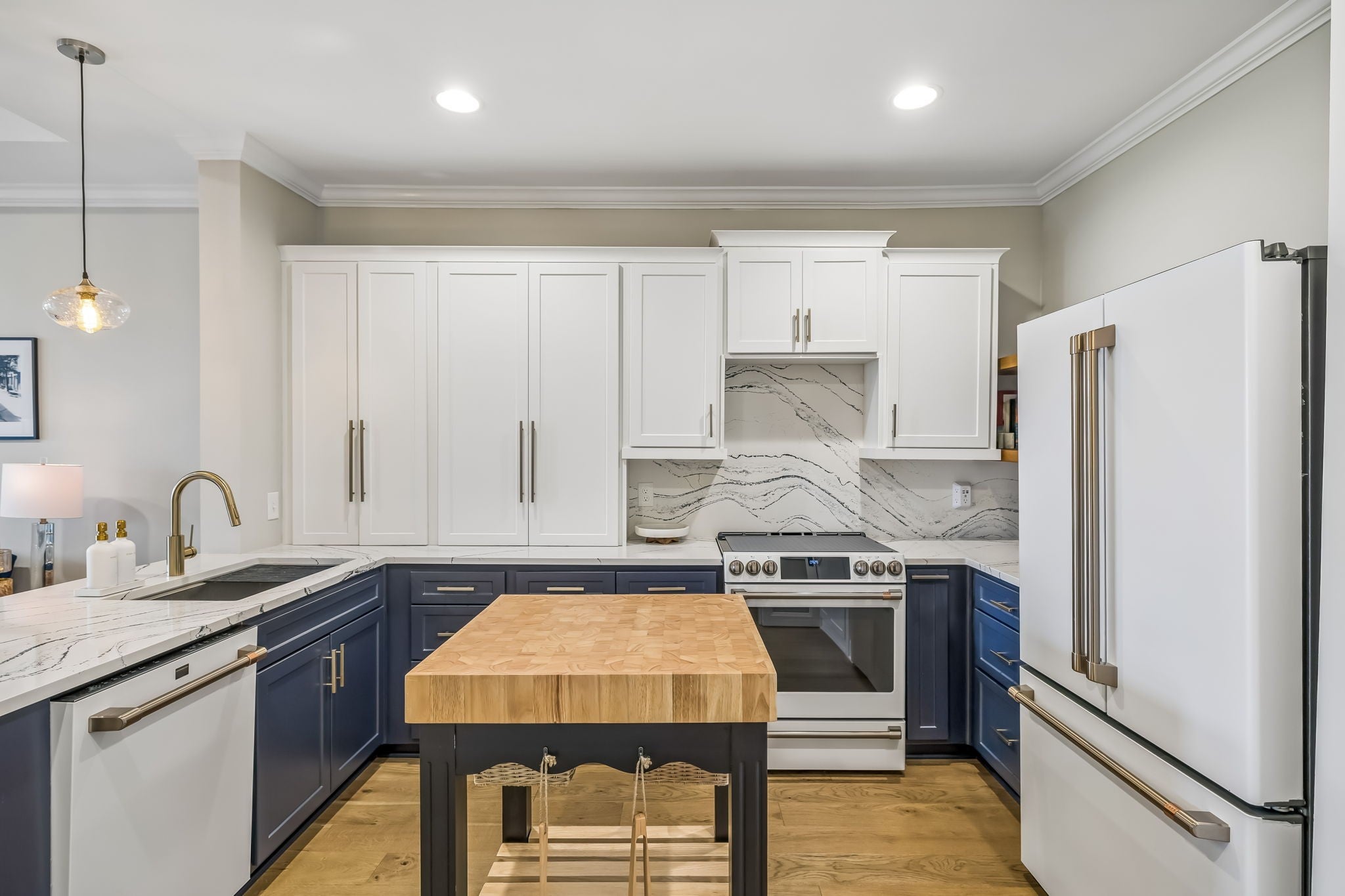 309 Seven Springs Way 403