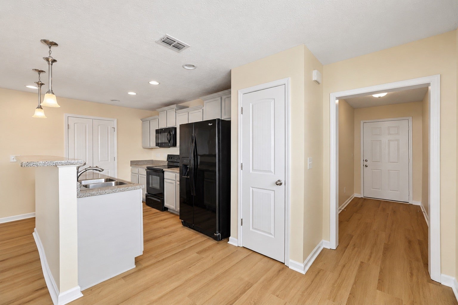 4729 Chelanie Cir