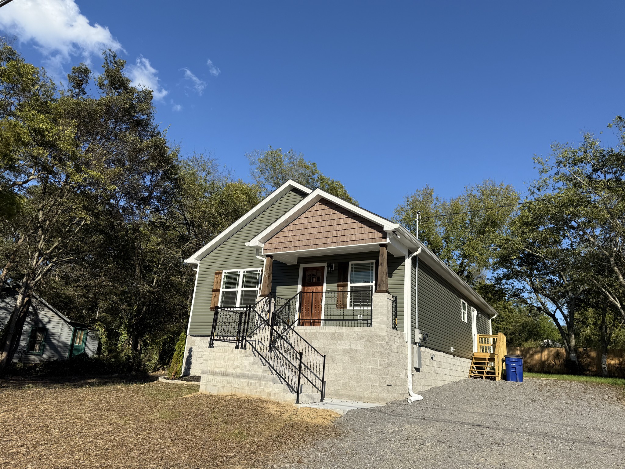 116 Earnhart St
