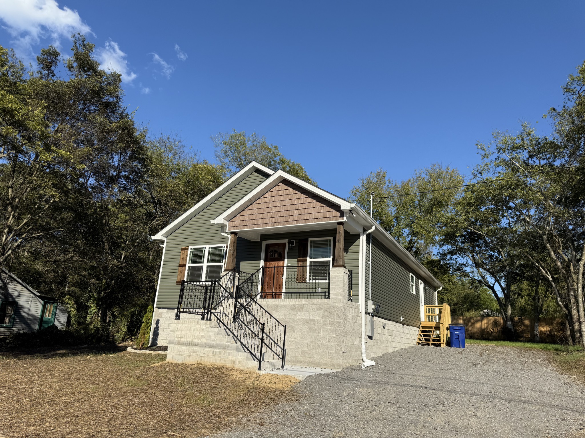 116 Earnhart St