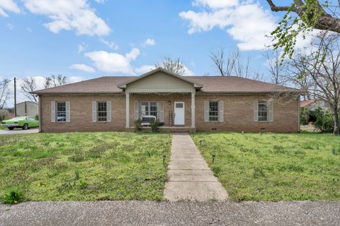 327 E Nashville St, Pembroke, KY 42266 - MLS#: 2810158