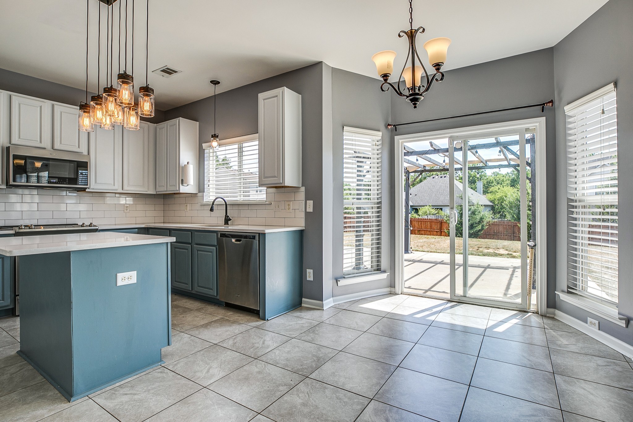 Spring Hill, Tennessee 37174, United States, 4 Bedrooms Bedrooms, ,3 BathroomsBathrooms,Residential,Active,134985