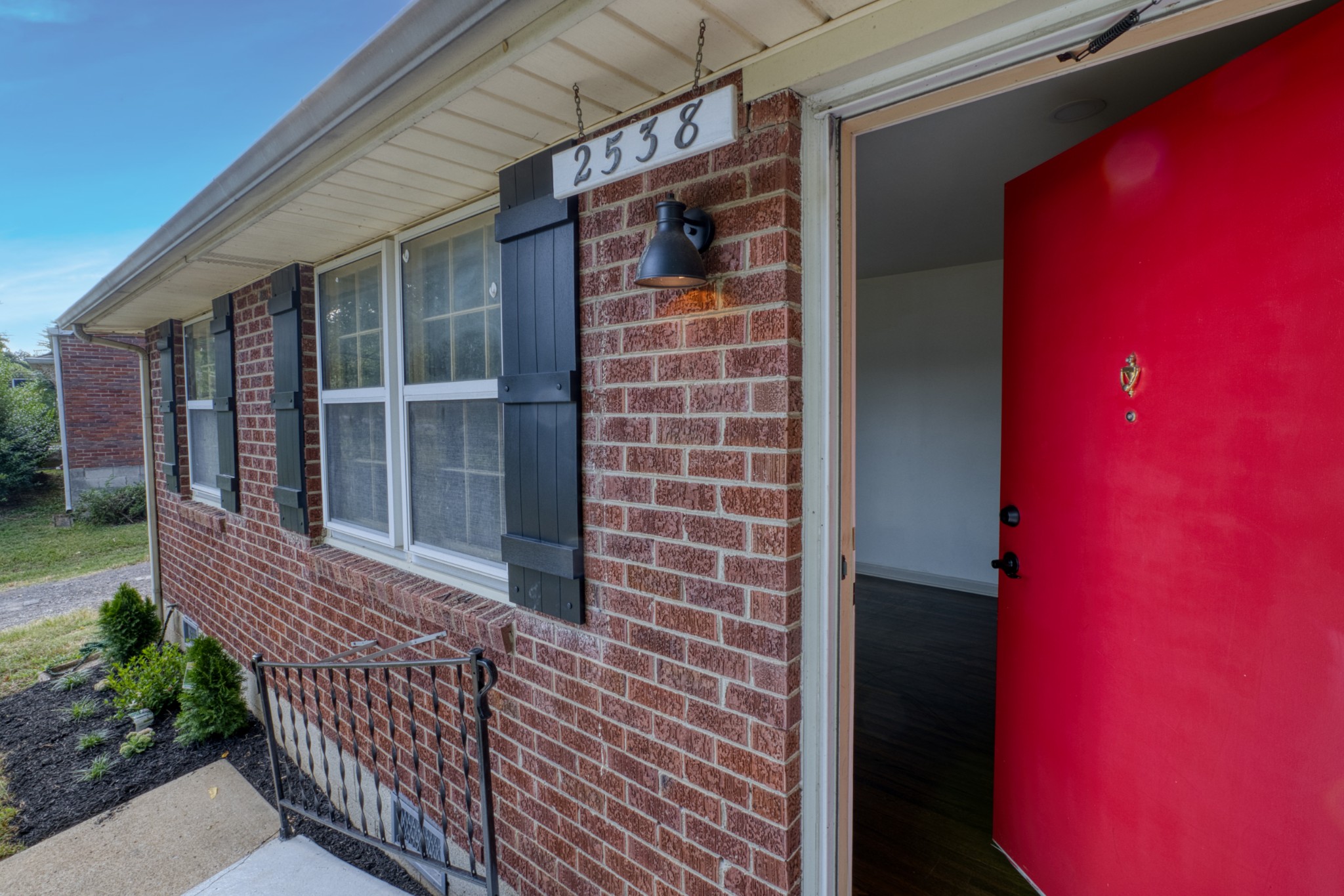 2538 Woodberry Dr